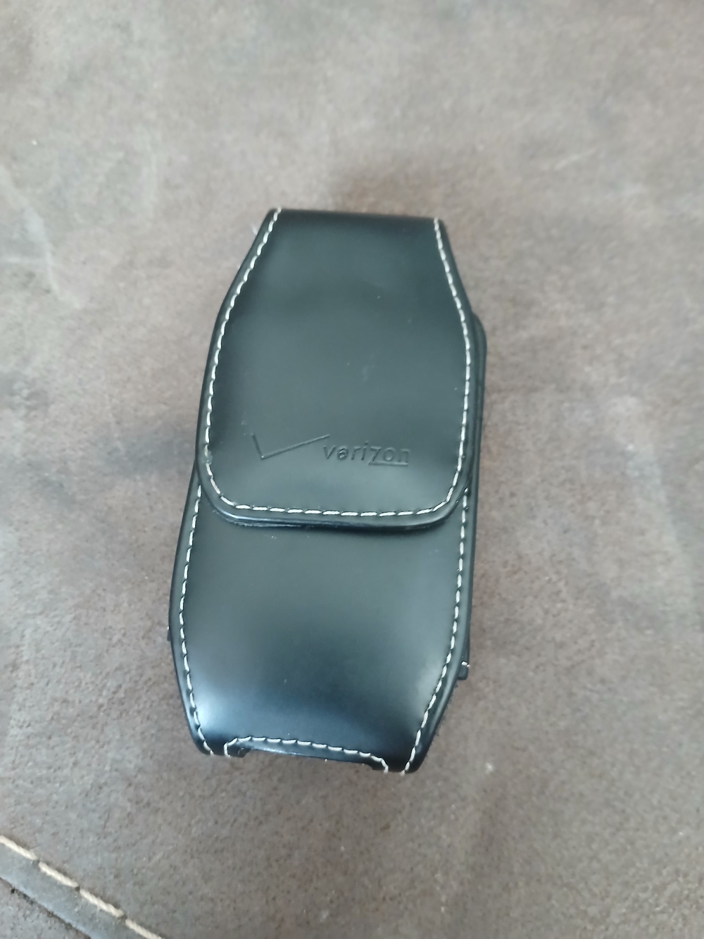 Source Unknown Black Leather Phone Belt Holster with White Stitching
